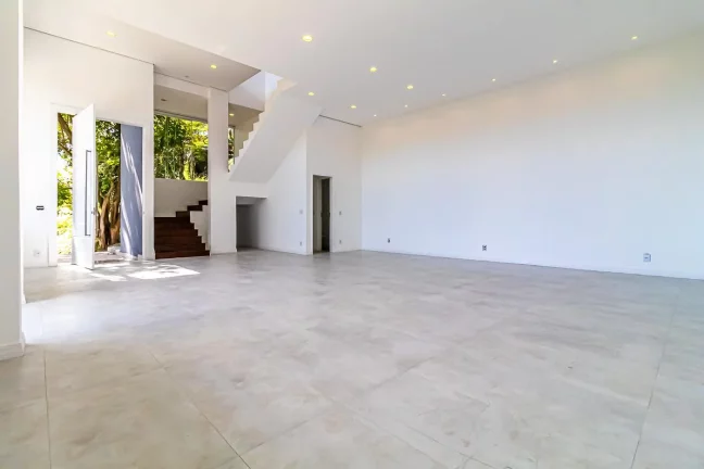 Imagem Casa para Venda em Niterói, Vila Progresso, 4 dormitórios, 4 suítes, 8 banheiros, 2 vagas