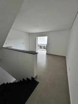 Imagem Casa Triplex Geminada - 134m² ,Arquitetura Moderna, Conforto Excepcional e na melhor localização da Praia da Enseada.