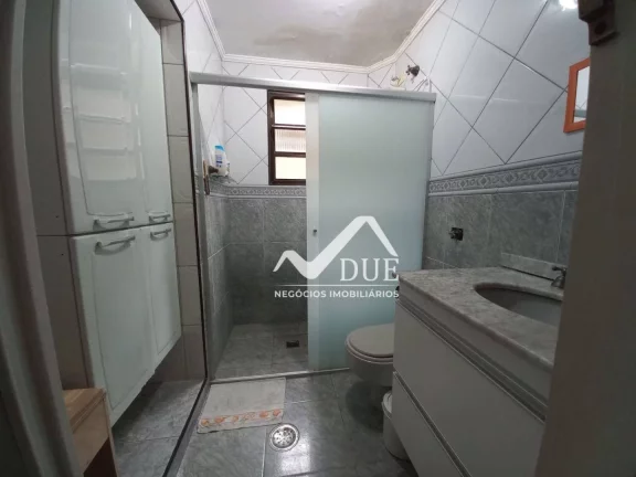 Imagem Apartamento com 2 dormitórios de frente, no 1 andar com varanda e vaga suficiente e livre, à venda, 70 m² por R$ 340.000 - Boqueirão - Santos/SP