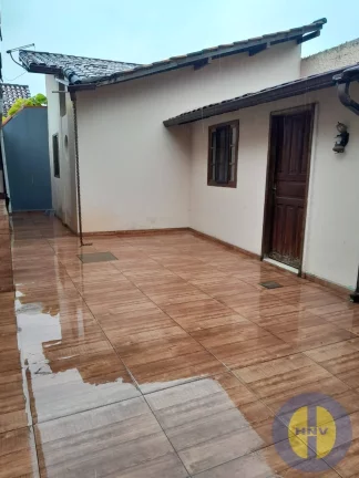 Imagem VENDO CASA DE 2 QUARTOS COM PISCINA EM ITAIPU + UM ANEXO NOS FUNDOS