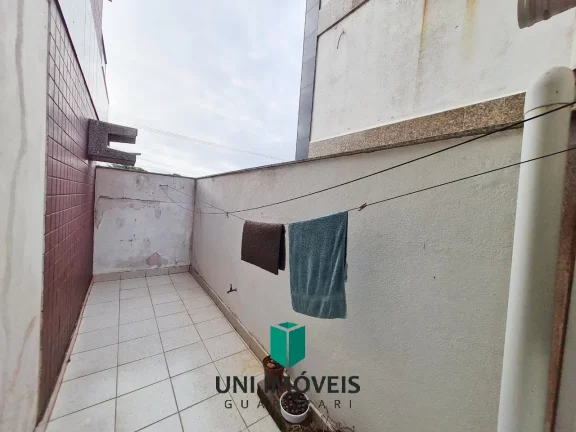 Imagem Apartamento espaçoso a venda de 3 quartos com suíte e área lateral na Praia do Morro em Guarapari