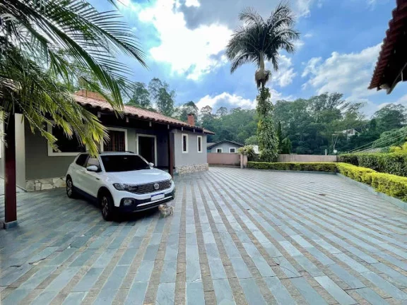 Imagem Cond Chácar dos Lagos - Térrea 3 suítes, anexo gourmet, piscina e pomar!