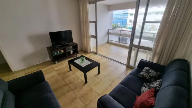 Imagem ÓTIMO APARTAMENTO NA PRAIA DE ASTÚRIAS, VISTA MAR, 3 DORMITÓRIOS. LAZER, 1 VAGA DE GARAGEM.