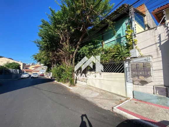 Imagem Prainha - Casa enorme podendo ser Residencial ou Comercial