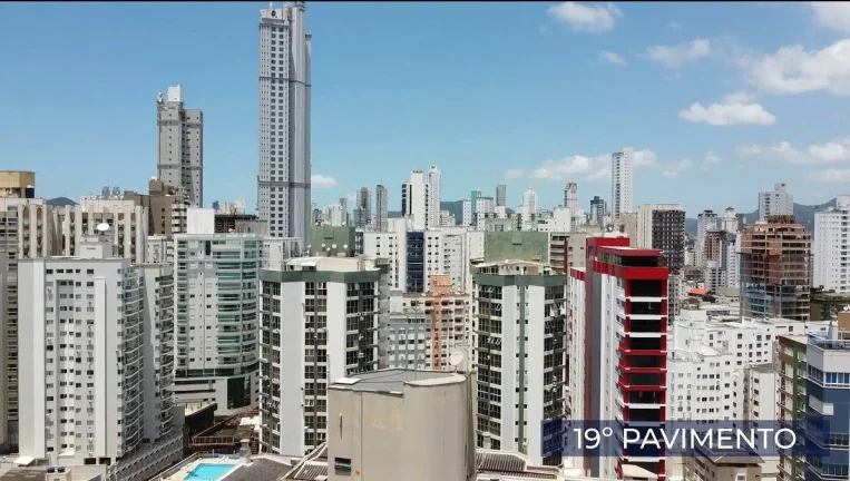 Imagem Apartamento com 3 dormitórios à venda sendo 3 suítes, 127.1 m² por - R$ 2.300.000,00 - Centro - Bal. Camboriú/SC