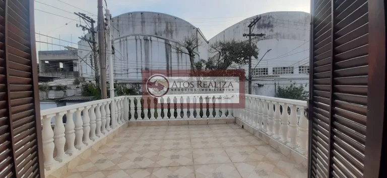 Imagem Este incrível sobrado de 102m² de área útil está localizado em Socorro - São Paulo e é a escolha perfeita para quem busca conforto e praticidade. Com dois dormitórios e dois banheiros, este imóvel é ideal para casais e pequenas famílias que buscam um lar 