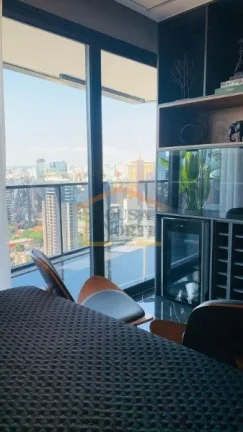 Imagem Cobertura com 70m², 1 dormitório, sendo 1 suíte, e 1 vaga de garagem, totalmente mobiliada e deco...
