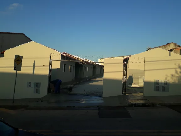 Imagem Oportunidade Casa 2 Dorms - Zona Leste