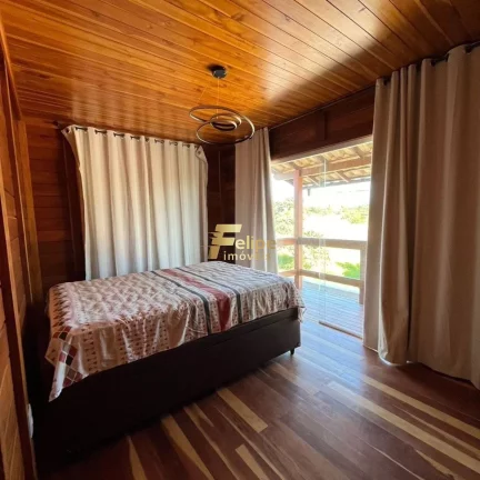 Imagem Esta é a oportunidade que você estava esperando! Uma casa ampla e espaçosa, perfeita para acomodar toda a sua família e amigos.