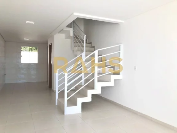 Imagem Ótimo sobrado geminado de canto localizado em Pirabeiraba, próximo ao Restaurante Gute Küche, em ...