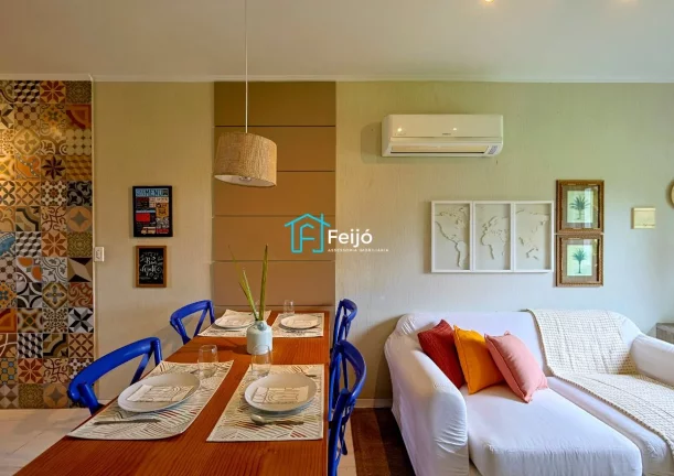 Imagem Casa 2 dormitórios com pátio fundos e frente com box para carro - Cachoeirinha
