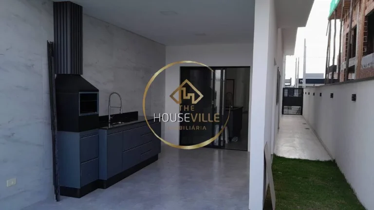 Imagem Casa térrea, 3 Dormitórios (1 suíte), 4 vagas, 300m2, Condomínio Malibu.