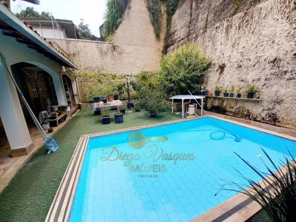 Imagem Casa para Venda em Teresópolis / RJ no bairro Várzea