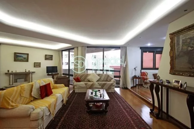 Imagem Ótimo apartamento com 260m² de área privativa, 4 dormitórios ( 3 suítes) e 4 vagas na garagem. ...