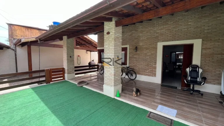 Casa à venda no Itagua 50 metros da orla,com 5 dormitórios