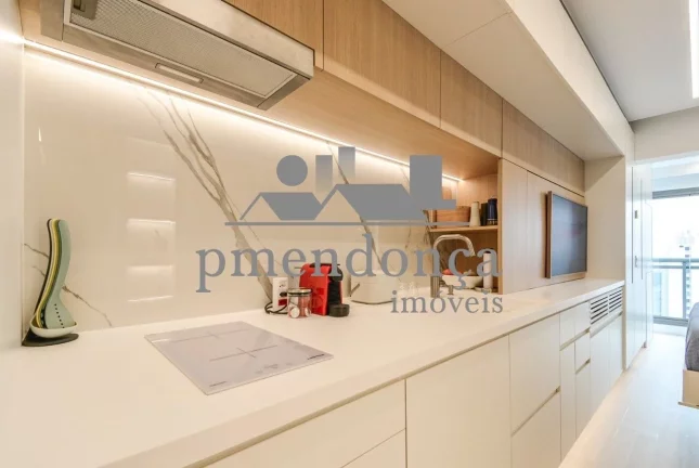 Imagem Apartamento na região de Pinheiros com 1 dormitório e 1 vaga, 30m²