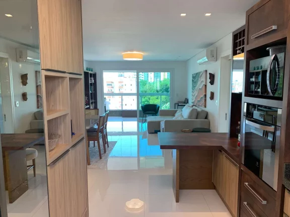 Imagem Apartamento Mobiliado à Venda,122m2, 3 Suítes, 3 Vagas, Agronômica, Florianópolis/SC