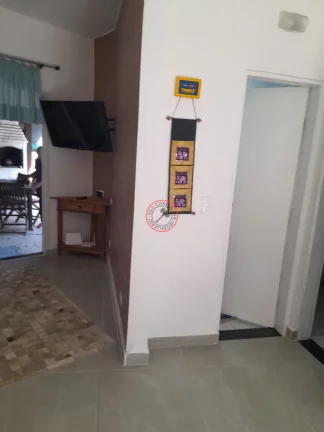 Imagem CASA A VENDA DENTRO DE UM PEQUENO CONDOMÍNIO, COM 3 DORMITÓRIOS, 2 BANHEIROS E COZINHA COM ÁREA GOURMET
