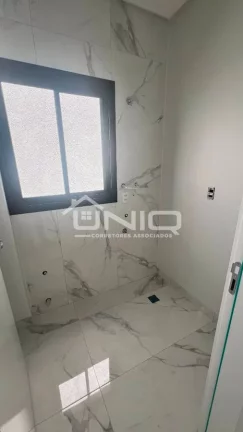Imagem Sobrado Novo Fraron - Suíte + 02 Quartos