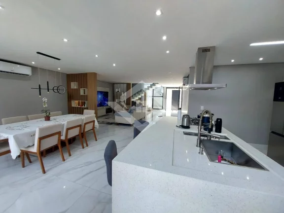Imagem Casa Duplex 3 quartos (3 suítes e closets) em Paciência Santa Cruz