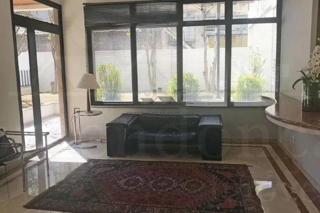 Imagem Apartamento à venda na Rua Rodésia com 3 suítes e 3 vagas, 172m²