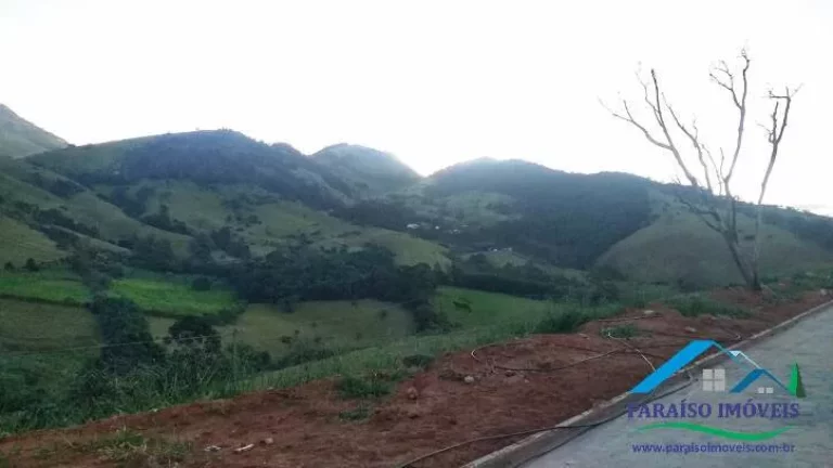Imagem Seu Novo Lar em Paraisópolis MG: Infra Completa e Vista Panorâmica!