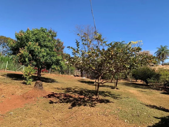 Imagem OPORTUNIDADE!!!
* LINDA CHÁCARA DE 3882,79 m²
* POSSUI UMA CASA CONSTITUÍDA DE 2 QUARTOS SENDO, 1...