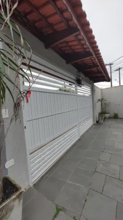 Imagem Casa para Venda em Praia Grande, Caiçara, 2 dormitórios, 1 suíte, 2 banheiros, 4 vagas