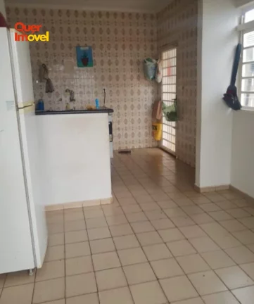 Imagem Casa à venda em Campos Elíseos, Ribeirão Preto-SP: 3 quartos, 1 sala, 3 banheiros, 2 vagas de garagem, 160m² de área.