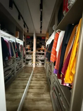 Imagem PORTEIRA FECHADA!!!
Apartamento alto padrão, hall social privativo, 3 dormitórios, sendo 3 suítes...