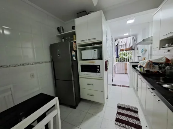 Imagem PITANGUEIRAS - UMA QUADRA DA PRAIA , LOCALIZAÇÃO PRIVILEGIADA , CONDOMÍNIO BAIXO.