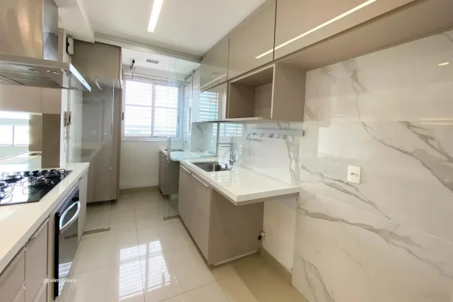 Imagem Planta de 3 quartos revertida em 2 suítes e sala ampliada com definitiva de toda a cidade, sol da m...