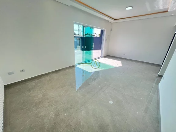 Imagem Casa Térrea á venda, apenas 600m da praia à venda, totalmente reformada