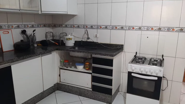 Imagem Sobrado com 6 dormitórios à venda, 150 m² por R$ 550.000,00 - Vila Perracini - Poá/SP