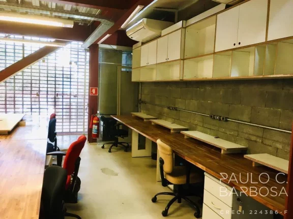 Imagem Vila Madalena - 248m² - Vão Livre - 5 vagas - Projeto Diferenciado