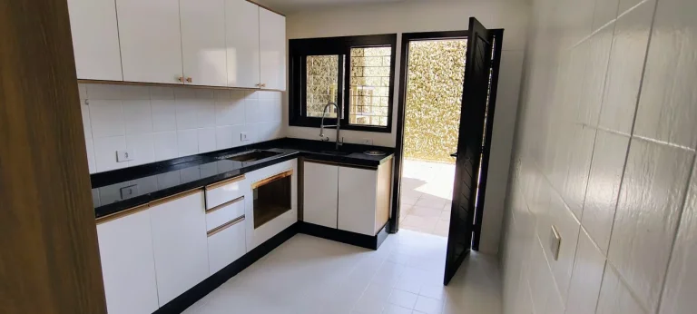 Imagem Sobrado 3 dormitórios em condominio.Bairro Barreirinha.