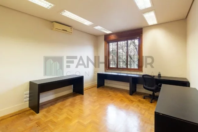Imagem Casa comercial de alto padrão no Jardim América, São Paulo-SP: 5 quartos, 5 salas, 5 banheiros, 6 vagas - 380m². Confira!