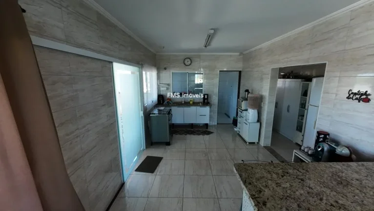 Imagem Casa com 4 suítes em condomínio a venda em Porangaba - SP