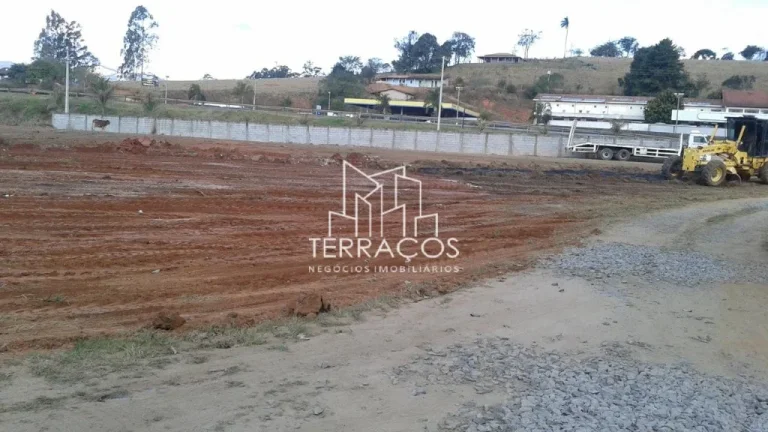 Imagem TERRENO PLANO COM 9.000 M² AO LADO DA RODOVIA FERNÃO DIAS - EXTREMA/MINAS GERAIS.