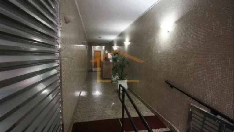 Imagem Apartamento de 78m², reformado, possui 2 dormitórios, sendo 1 com armário embutido, banheiro ampl...