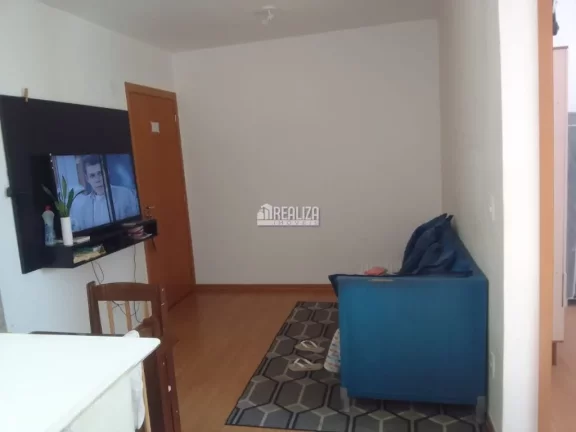 Imagem Aluguel de Apartamento com 2 Dormitórios no Condomínio Residencial Veneza, no bairro Vila Arquelau - Uberaba