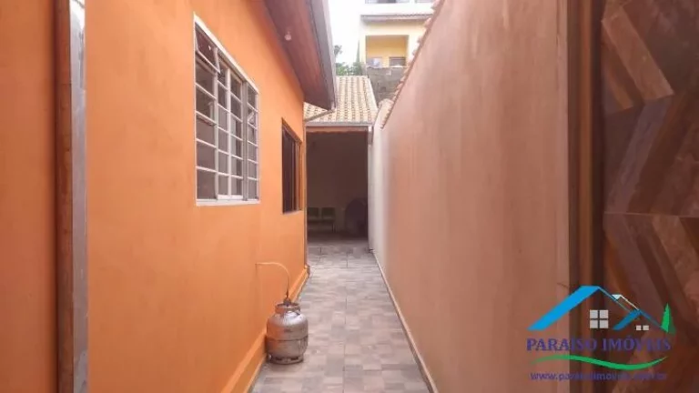 Imagem Casa a venda em Paraisópolis, MG - 3 quartos, suíte, vagas cobertas