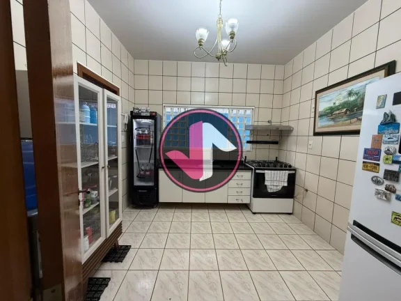 Imagem Se você procura por uma Casa Comercial espaçosa e cheia de comodidades em Cuiabá, não pode deixa...