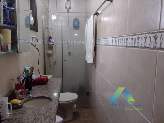 Imagem Sobrado com 4 Quartos e 4 banheiros à Venda, 175 m² por R$ 864.990