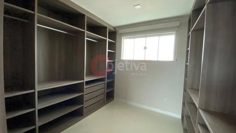 Imagem Cobertura duplex, 4 quartos, mobiliada, Praia do Forte - Cabo Frio