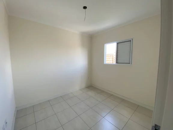 Imagem Apartamento de 2 Dormitórios à Venda no Condomínio Biarritz