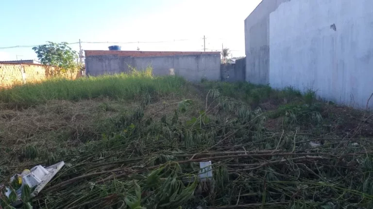 Imagem Terreno à venda, 300 m² por R$ 180.000,00 - Jardim Santos Dumont III - Mogi das Cruzes/SP