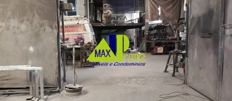 Imagem Galpão Comercial à Venda na Vila Ré, São Paulo-SP: 5 Salas, 4 Banheiros, 8 Vagas de Garagem, 782m² de Área.