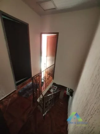 Imagem IPIRANGA Sobrado 160M², 4 dormitórios, 2 vagas com ótima localização e valor !!!