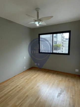 Imagem Imperdível: Apartamento à venda em São Paulo - Itaim Bibi, 3 quartos, 3 suítes, 209m², 3 vagas. Confira!
